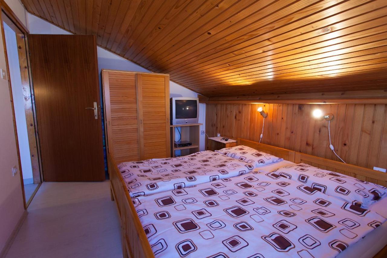 Apartments Ljerka Malinska Kültér fotó